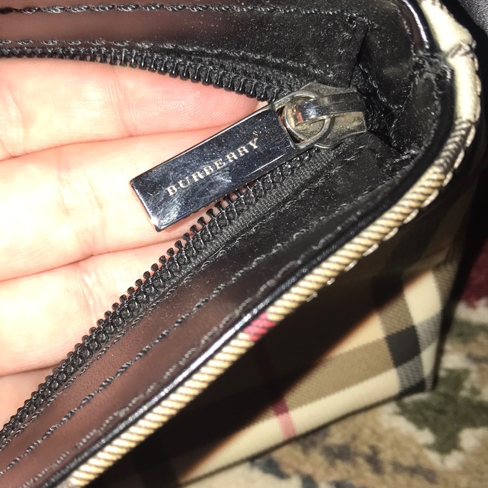 Authentic Burberry Bag - Picture 3 of 4